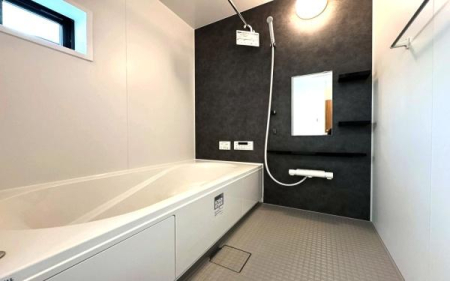 �_�ސ쌧���l�s��q�搙�c6���ڂ̐V�z��ˌ��Ă̗���