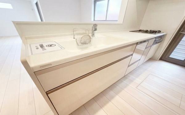 �_�ސ쌧���l�s�`�k��������̐V�z��ˌ��ẴL�b�`��