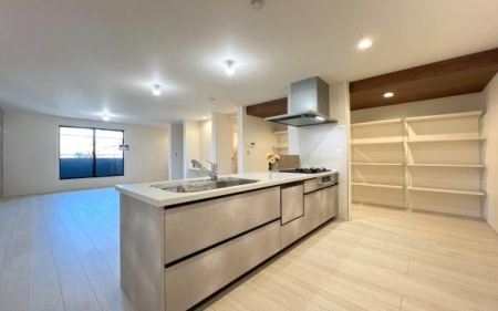 �_�ސ쌧���l�s�`�k����g�{��3���ڂ̐V�z��ˌ��ẴL�b�`��