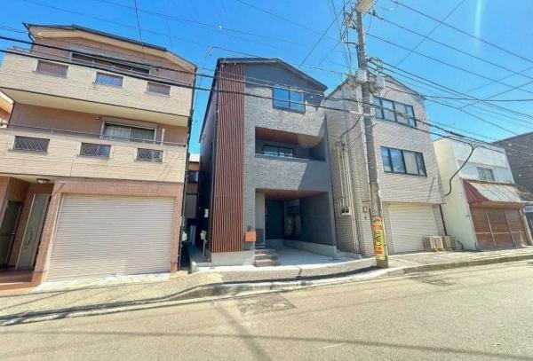 �_�ސ쌧���l�s�`�k����g�{��3���ڂ̐V�z��ˌ��Ă̑O�ʓ��H�܂ތ��n�ʐ^