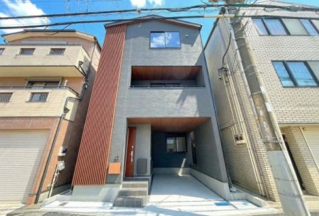 �_�ސ쌧���l�s�`�k����g�{��3���ڂ̐V�z��ˌ��Ă̑O�ʓ��H�܂ތ��n�ʐ^