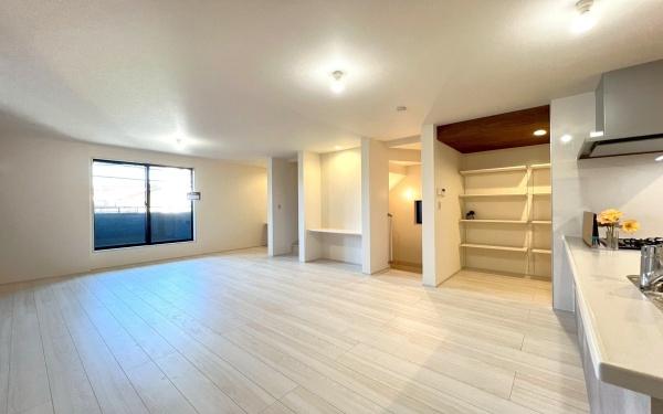 �_�ސ쌧���l�s�`�k����g�{��3���ڂ̐V�z��ˌ��Ẵ��r���O