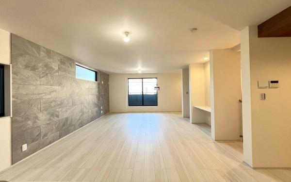 �_�ސ쌧���l�s�`�k����g�{��3���ڂ̐V�z��ˌ��Ẵ��r���O