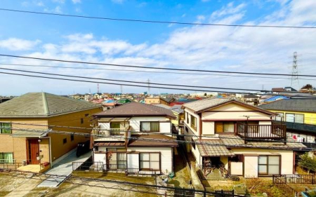 �_�ސ쌧���l�s��撆�c��5���ڂ̐V�z��ˌ��Ă̏Z�˂���̒��]�ʐ^