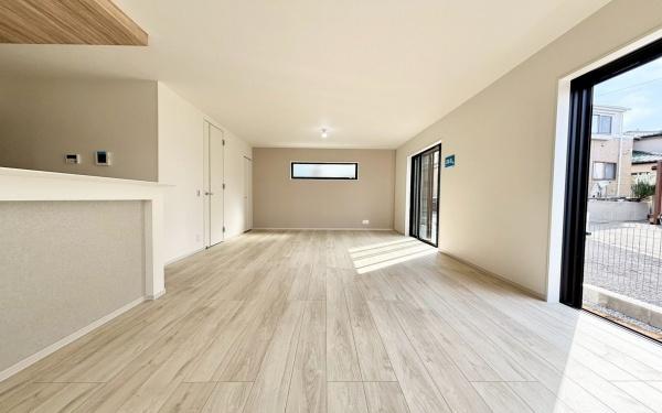 �_�ސ쌧���l�s��撆�c��5���ڂ̐V�z��ˌ��Ẵ��r���O