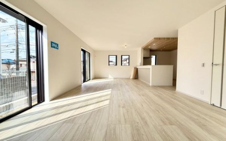 �_�ސ쌧���l�s��撆�c��5���ڂ̐V�z��ˌ��Ẵ��r���O