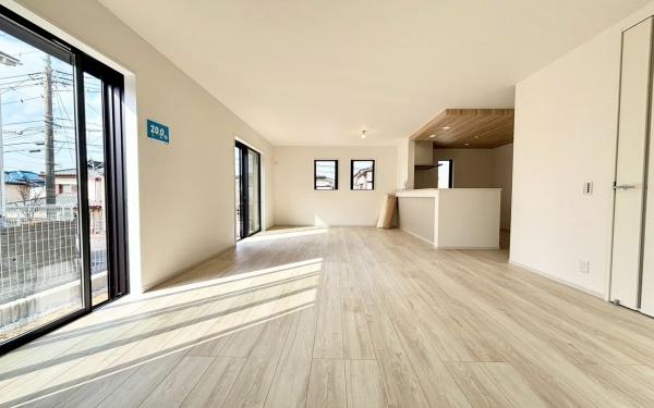 �_�ސ쌧���l�s��撆�c��5���ڂ̐V�z��ˌ��Ẵ��r���O