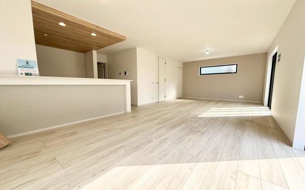 �_�ސ쌧���l�s��撆�c��5���ڂ̐V�z��ˌ��Ẵ��r���O