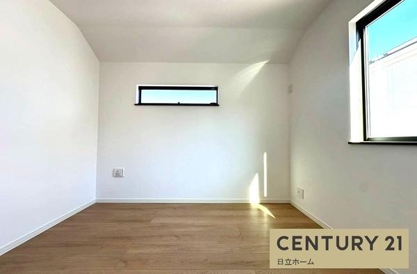 �_�ސ쌧���l�s�ߌ���k����4���ڂ̐V�z��ˌ��Ă̎q������