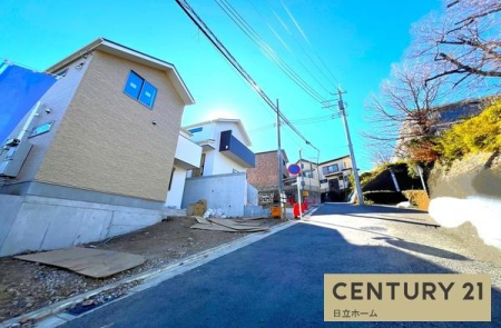 �_�ސ쌧���l�s�ߌ���k����4���ڂ̐V�z��ˌ��Ă̑O�ʓ��H�܂ތ��n�ʐ^