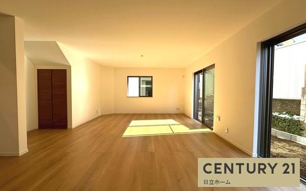 �_�ސ쌧���l�s�ߌ���k����4���ڂ̐V�z��ˌ��Ẵ��r���O