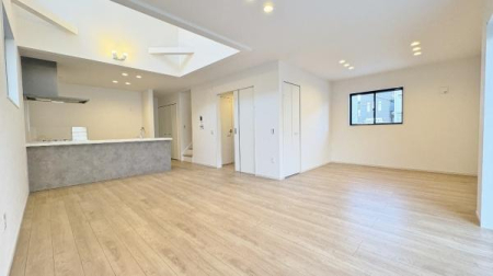 �_�ސ쌧���l�s���a�򒆉��k5���ڂ̐V�z��ˌ��Ẵ��r���O