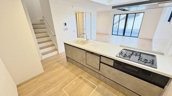 �_�ސ쌧���l�s���a�򒆉��k5���ڂ̐V�z��ˌ��ẴL�b�`��