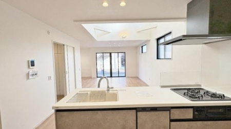 �_�ސ쌧���l�s���a�򒆉��k5���ڂ̐V�z��ˌ��ẴL�b�`��