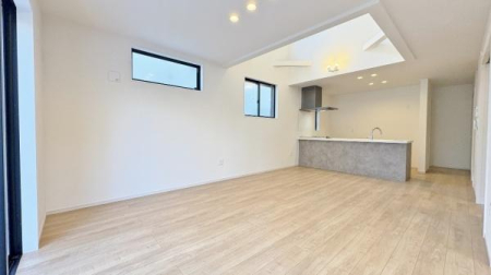 �_�ސ쌧���l�s���a�򒆉��k5���ڂ̐V�z��ˌ��Ẵ��r���O