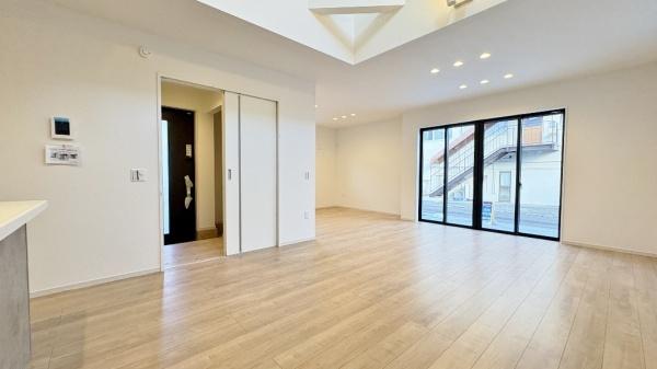 �_�ސ쌧���l�s���a�򒆉��k5���ڂ̐V�z��ˌ��Ẵ��r���O