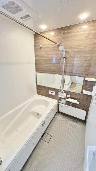 �_�ސ쌧���l�s���a�򒆉��k5���ڂ̐V�z��ˌ��Ă̗���