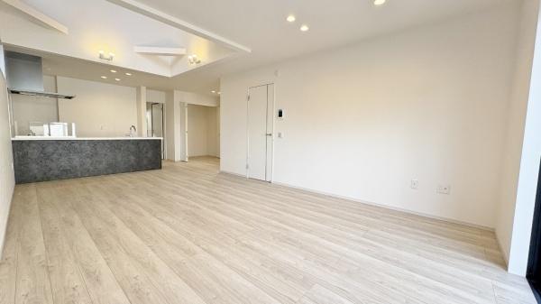 �_�ސ쌧���l�s���a�򒆉��k5���ڂ̐V�z��ˌ��Ẵ��r���O