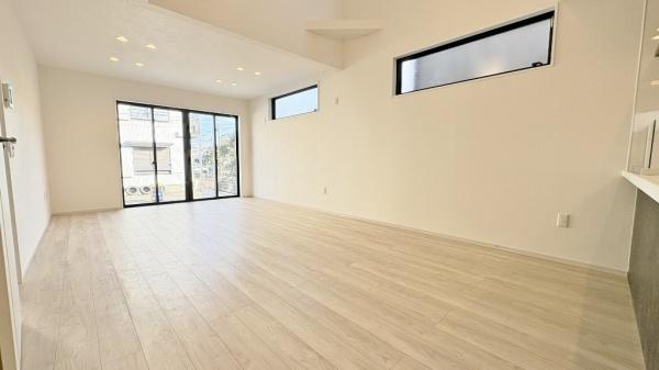 �_�ސ쌧���l�s���a�򒆉��k5���ڂ̐V�z��ˌ��Ẵ��r���O