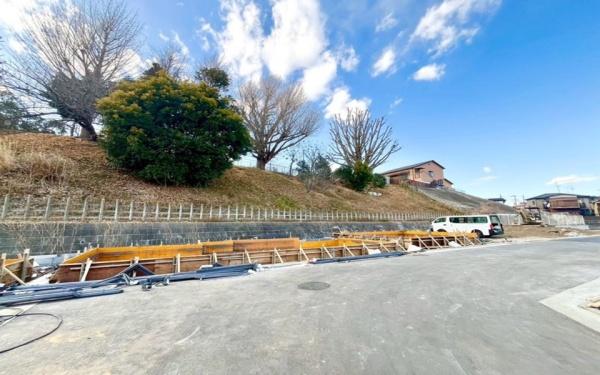 �_�ސ쌧���l�s�ۓy�P�J��쓇���̐V�z��ˌ��Ă̑O�ʓ��H�܂ތ��n�ʐ^