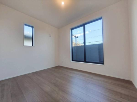 �_�ސ쌧����s�ΐ�1���ڂ̐V�z��ˌ��Ă̐Q��