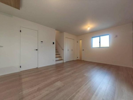 �_�ސ쌧����s�ΐ�1���ڂ̐V�z��ˌ��Ẵ��r���O