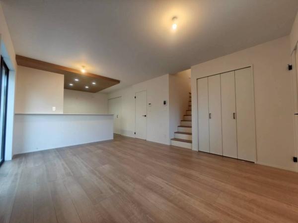 �_�ސ쌧����s�ΐ�1���ڂ̐V�z��ˌ��Ẵ��r���O