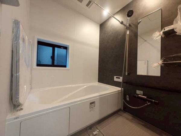 �_�ސ쌧����s�ΐ�1���ڂ̐V�z��ˌ��Ă̗���