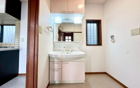 �_�ސ쌧���l�s�`���`���1���ڂ̒��È�ˌ��Ă̐��ʑ�E���ʏ�