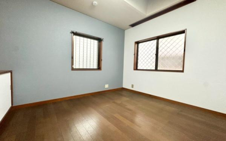 �_�ސ쌧���l�s�`���`���1���ڂ̒��È�ˌ��Ă̎q������