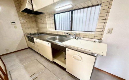 �_�ސ쌧���l�s�`���`���1���ڂ̒��È�ˌ��ẴL�b�`��