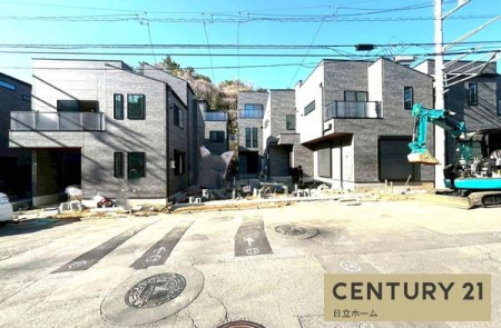 �_�ސ쌧���l�s����{�q�Ԗ�̐V�z��ˌ��Ă̌��n�O�ώʐ^