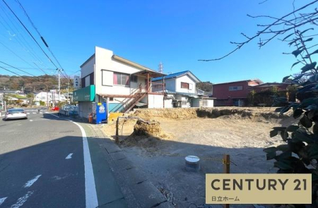 �_�ސ쌧���q�s�␣�̐V�z��ˌ��Ă̑O�ʓ��H�܂ތ��n�ʐ^