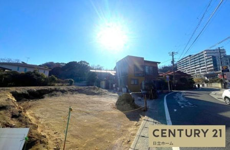 �_�ސ쌧���q�s�␣�̐V�z��ˌ��Ă̑O�ʓ��H�܂ތ��n�ʐ^