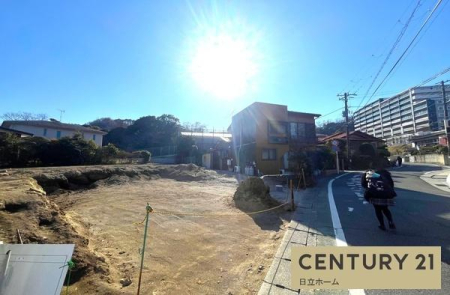 �_�ސ쌧���q�s�␣�̐V�z��ˌ��Ă̑O�ʓ��H�܂ތ��n�ʐ^