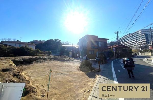 �_�ސ쌧���q�s�␣�̐V�z��ˌ��Ă̑O�ʓ��H�܂ތ��n�ʐ^