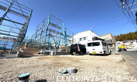 �_�ސ쌧���l�s�s�}��r�Ӓ��̐V�z��ˌ��Ă̑O�ʓ��H�܂ތ��n�ʐ^