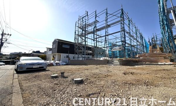 �_�ސ쌧���l�s�s�}��r�Ӓ��̐V�z��ˌ��Ă̑O�ʓ��H�܂ތ��n�ʐ^