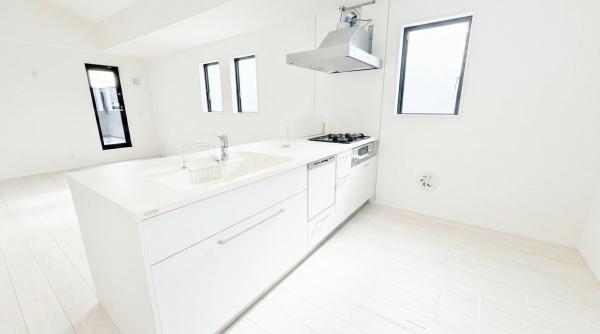 �_�ސ쌧���l�s�s�}���R�c���̐V�z��ˌ��ẴL�b�`��