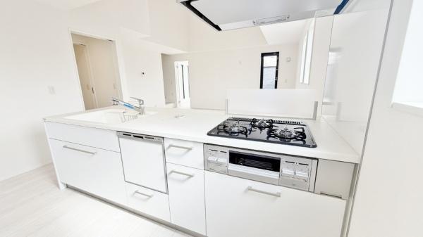 �_�ސ쌧���l�s�s�}���R�c���̐V�z��ˌ��ẴL�b�`��