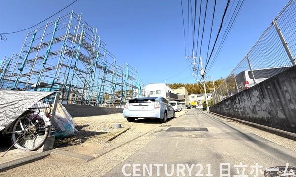 �_�ސ쌧���l�s�s�}��r�Ӓ��̐V�z��ˌ��Ă̑O�ʓ��H�܂ތ��n�ʐ^