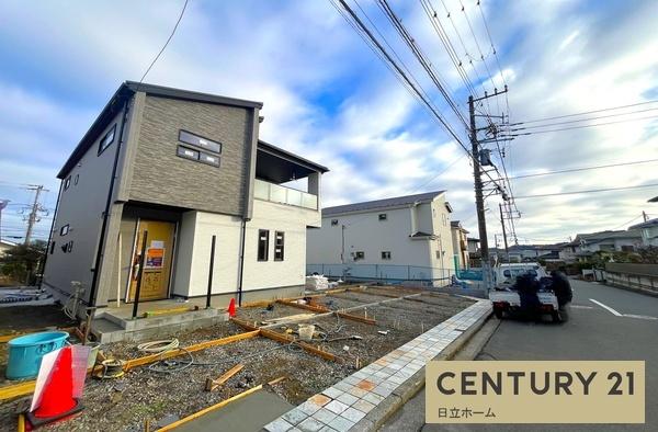 �_�ސ쌧���l�s����折���J��4���ڂ̐V�z��ˌ��Ă̑O�ʓ��H�܂ތ��n�ʐ^