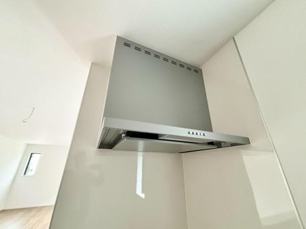 �_�ސ쌧���l�s�˒ˋ�O�c���̐V�z��ˌ��ẴL�b�`��