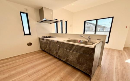 �_�ސ쌧���l�s�s�}���a���̐V�z��ˌ��ẴL�b�`��