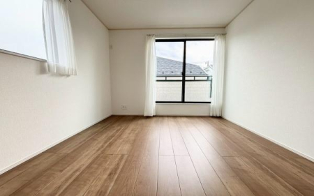 �_�ސ쌧���l�s���a�򒬂̐V�z��ˌ��Ă̎q������