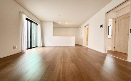 �_�ސ쌧���l�s���a�򒬂̐V�z��ˌ��Ẵ��r���O