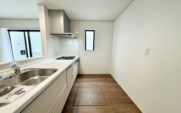 �_�ސ쌧���l�s���a�򒬂̐V�z��ˌ��ẴL�b�`��