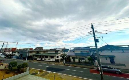 �_�ސ쌧���l�s���a�򒬂̐V�z��ˌ��Ă̏Z�˂���̒��]�ʐ^