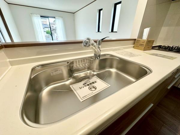 �_�ސ쌧���l�s���a�򒬂̐V�z��ˌ��ẴL�b�`��