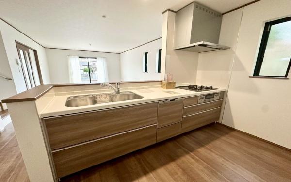 �_�ސ쌧���l�s���a�򒬂̐V�z��ˌ��ẴL�b�`��